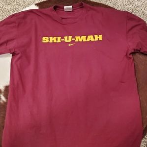 Nike Ski-U-Ma Minnesota Golden Gophers T-Shirt Maroon XXL Pre Owned